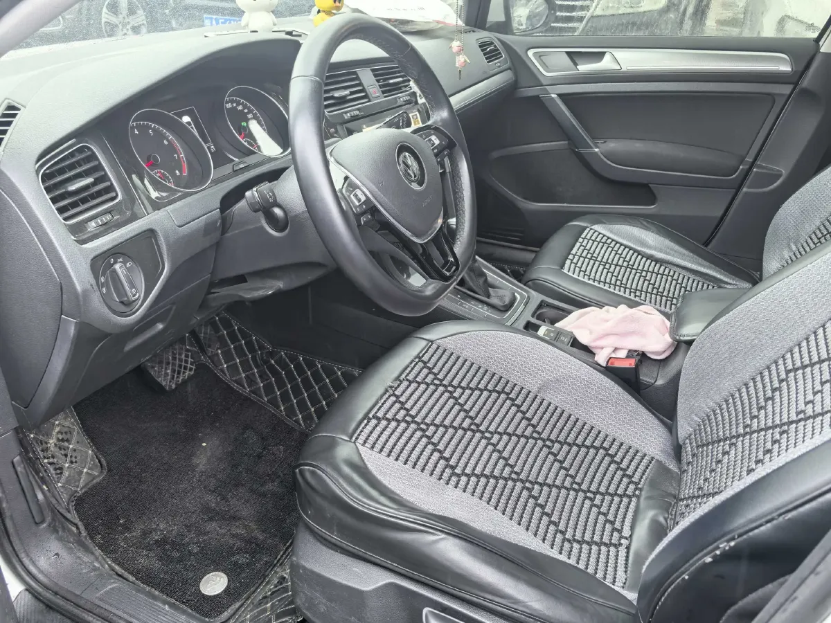 2020 Volkswagen Golf 1.2T 116HP L4 7DCT,autocango,china used car exporter,china ev exporter,chinese used car exporter,chinese used ev exporter