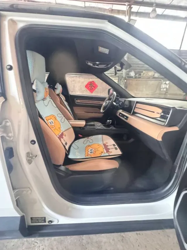 2023 Geely ICON 1.5T 181HP L4 7DCT,autocango,china used car exporter,china ev exporter,chinese used car exporter,chinese used ev exporter