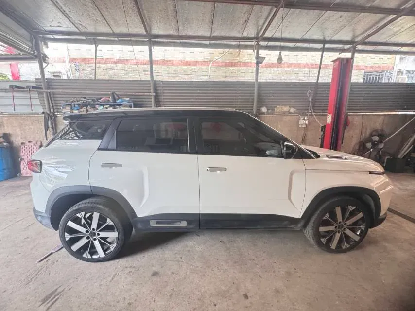 2023 Geely ICON 1.5T 181HP L4 7DCT,autocango,china used car exporter,china ev exporter,chinese used car exporter,chinese used ev exporter