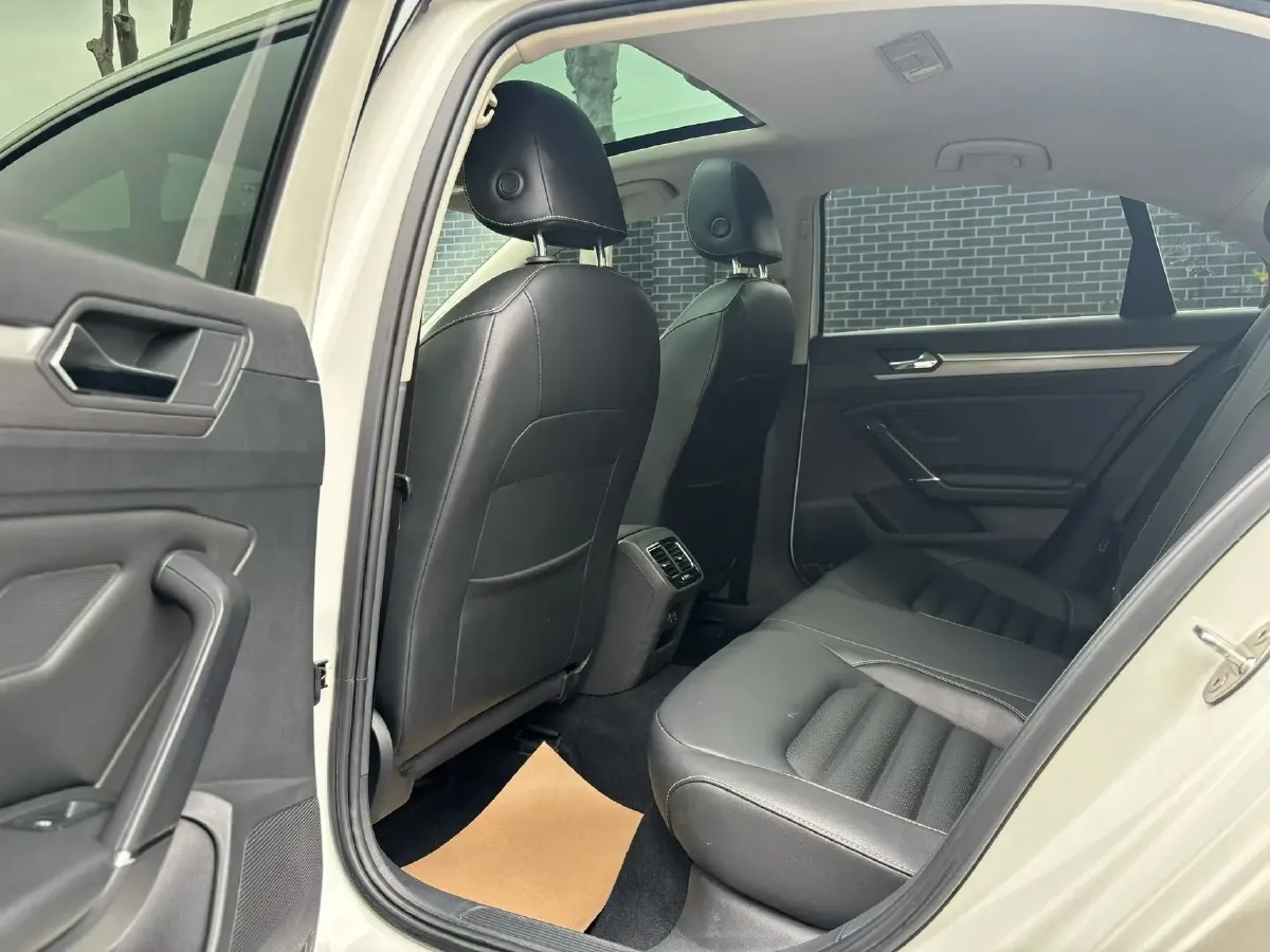 2019 Volkswagen Passat 1.4T 150HP L4 7DCT,autocango,china used car exporter,china ev exporter,chinese used car exporter,chinese used ev exporter