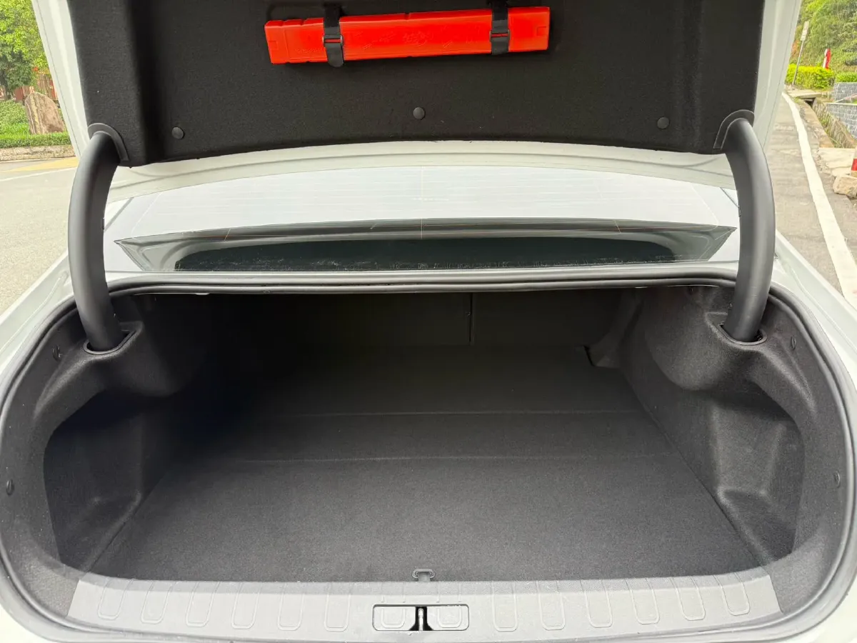 2022 Peugeot 508 1.8T 211HP L4 8AT,autocango,china used car exporter,china ev exporter,chinese used car exporter,chinese used ev exporter