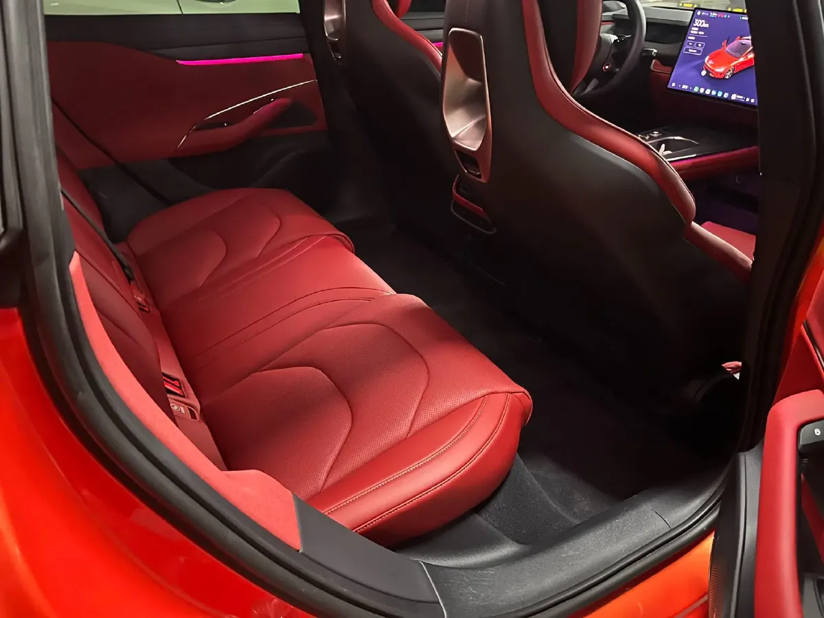 2024 MI SU7 BEV 101KWH,autocango,china used car exporter,china ev exporter,chinese used car exporter,chinese used ev exporter