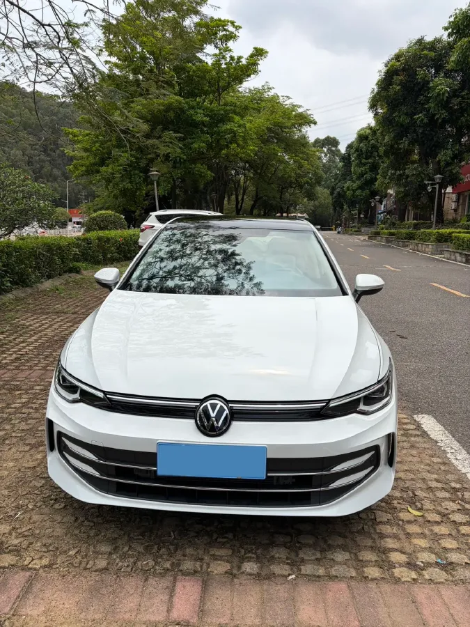 2025 Volkswagen Golf 1.5T 160HP L4 7DCT,autocango,china used car exporter,china ev exporter,chinese used car exporter,chinese used ev exporter