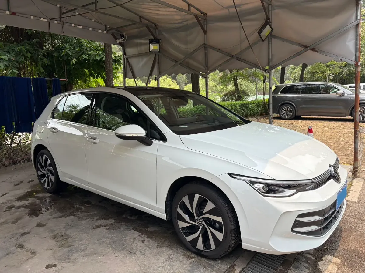 2025 Volkswagen Golf 1.5T 160HP L4 7DCT,autocango,china used car exporter,china ev exporter,chinese used car exporter,chinese used ev exporter