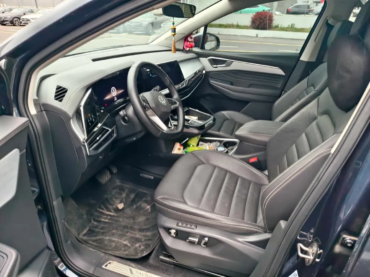 2023 Volkswagen Talagon 2.0T 220HP L4 7DCT,autocango,china used car exporter,china ev exporter,chinese used car exporter,chinese used ev exporter
