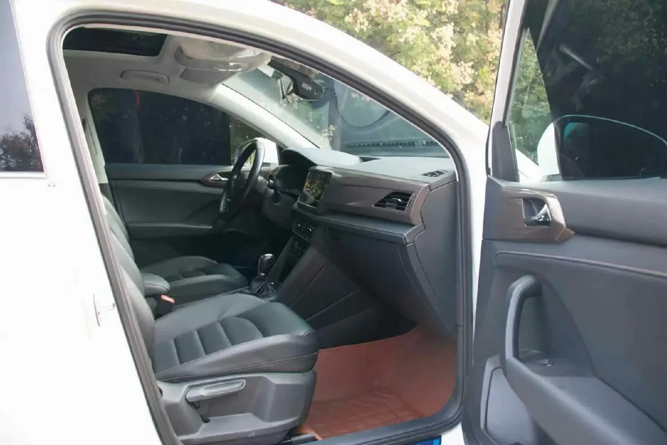 2021 Volkswagen Tharu 1.4T 150HP L4 7DCT,autocango,china used car exporter,china ev exporter,chinese used car exporter,chinese used ev exporter