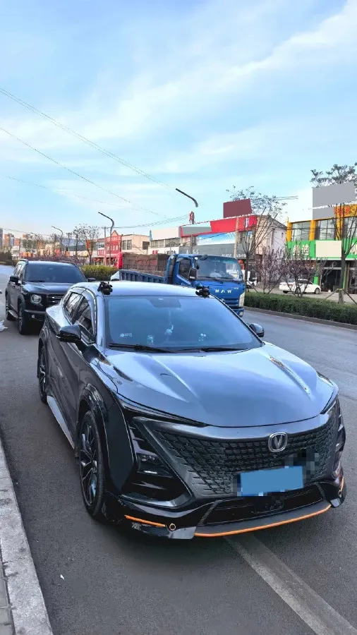 2022 ChangAn UNI-T 1.5T 188HP L4 7DCT,autocango,china used car exporter,china ev exporter,chinese used car exporter,chinese used ev exporter