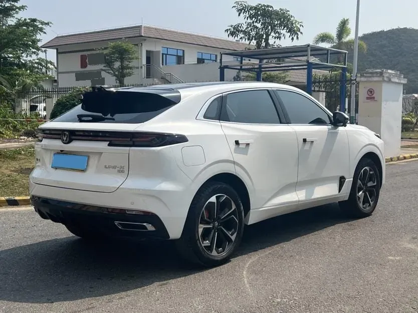 2024 ChangAn UNI-K iDD 1.5T 170HP L4 6TCT PHEV 28.4KWH,autocango,china used car exporter,china ev exporter,chinese used car exporter,chinese used ev exporter
