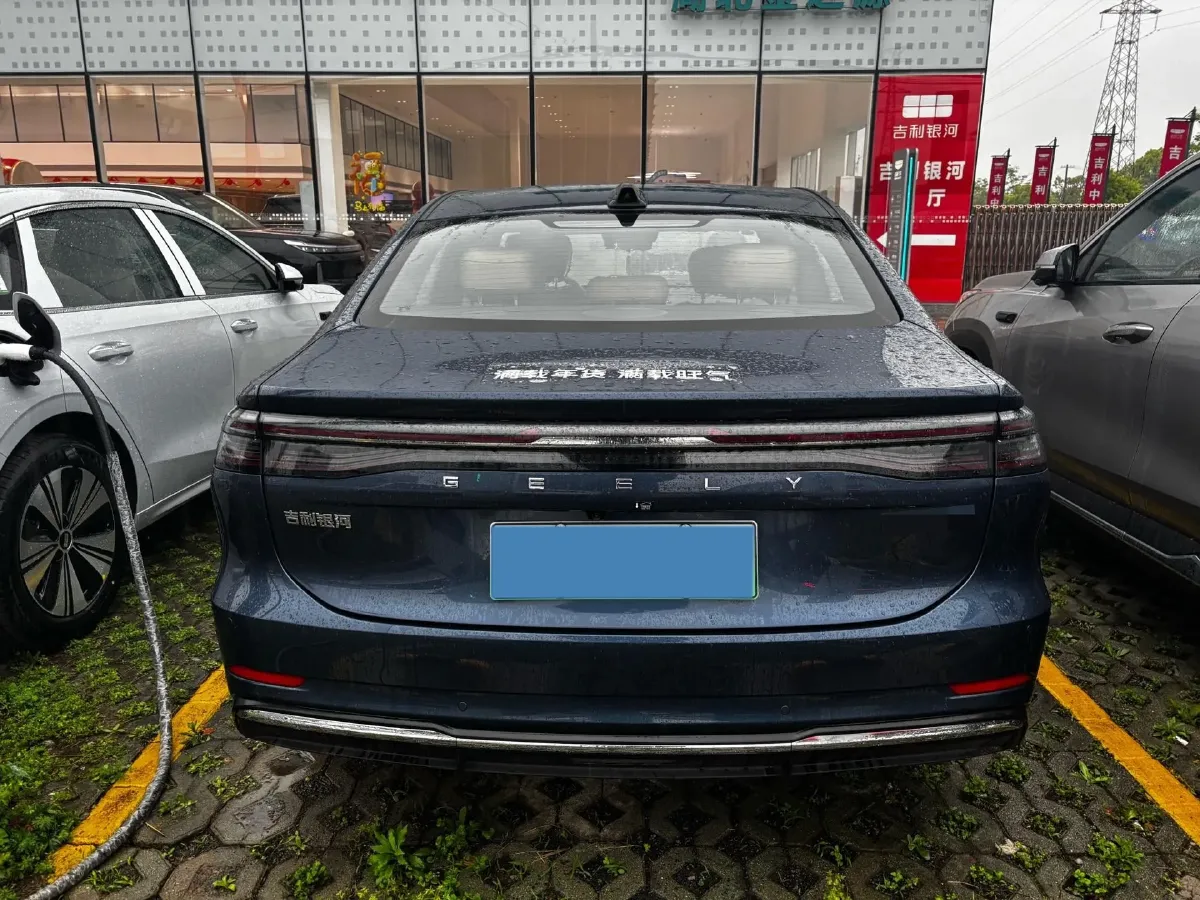 2025 Geely Galaxy A7 1.5L 112HP L4 1DHT PHEV,autocango,china used car exporter,china ev exporter,chinese used car exporter,chinese used ev exporter