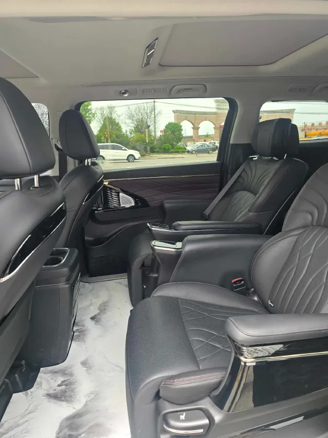 2024 GAC Trumpchi M8 2.0T 252HP L4 8AT,autocango,china used car exporter,china ev exporter,chinese used car exporter,chinese used ev exporter