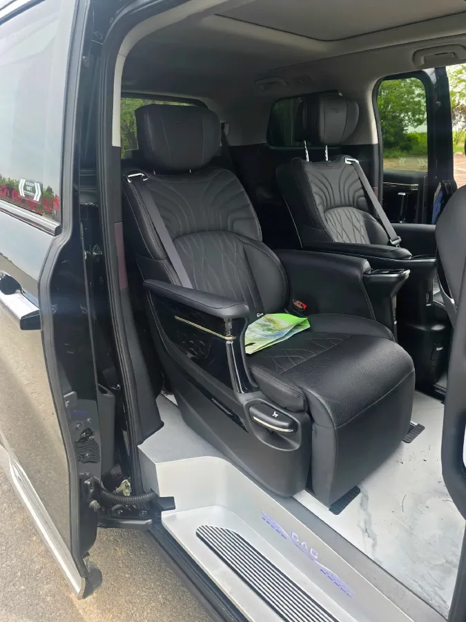 2024 GAC Trumpchi M8 2.0T 252HP L4 8AT,autocango,china used car exporter,china ev exporter,chinese used car exporter,chinese used ev exporter