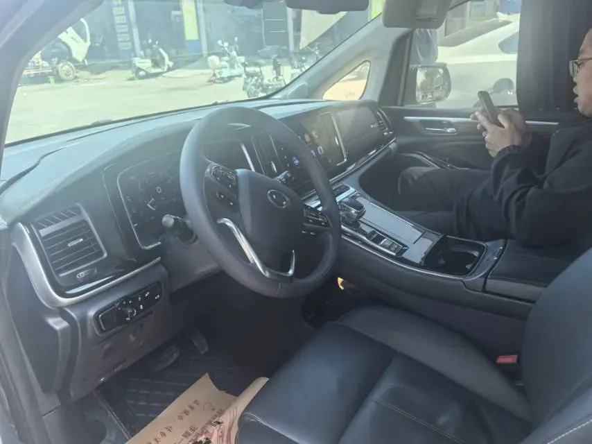 2021 GAC Trumpchi M8 2.0T 252HP L4 8AT,autocango,china used car exporter,china ev exporter,chinese used car exporter,chinese used ev exporter