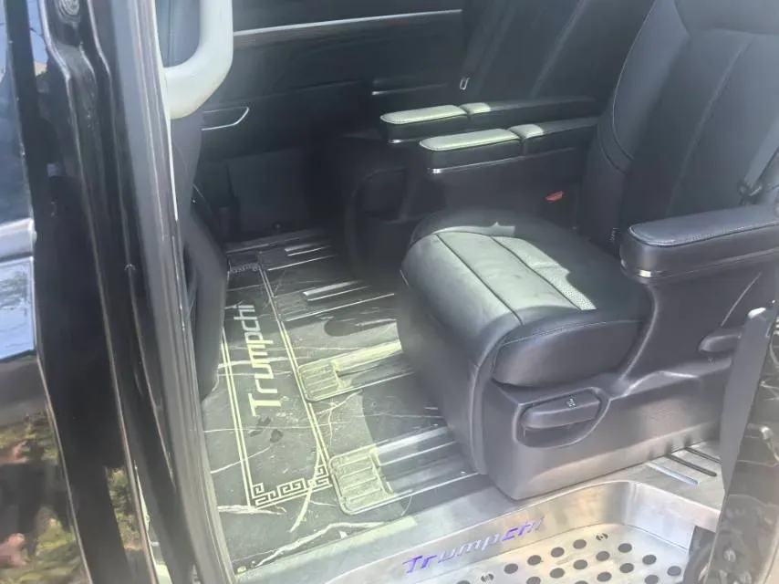 2021 GAC Trumpchi M8 2.0T 252HP L4 8AT,autocango,china used car exporter,china ev exporter,chinese used car exporter,chinese used ev exporter