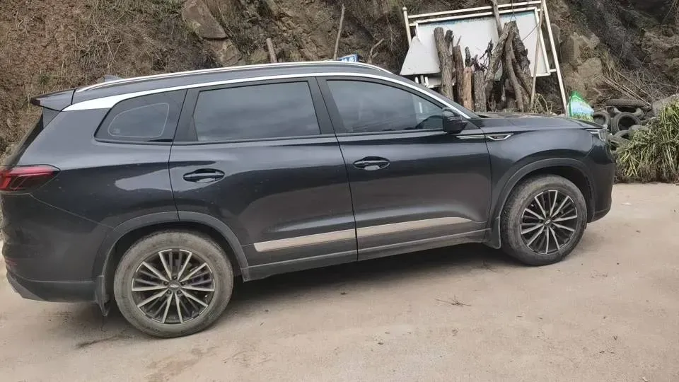 2021 Chery Tiggo 8 Plus 1.6T 197HP L4 7DCT,autocango,china used car exporter,china ev exporter,chinese used car exporter,chinese used ev exporter