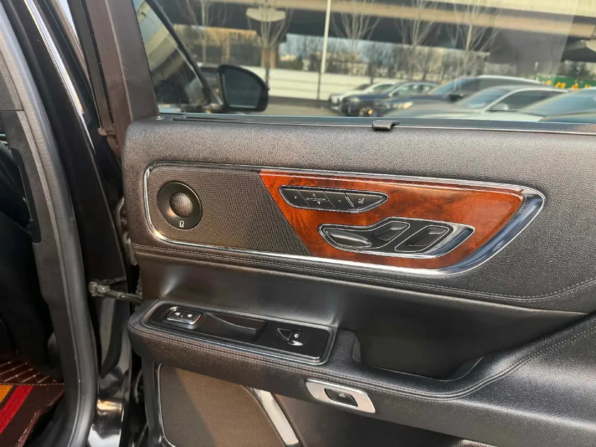 2019 Mercedes-Benz C Class 1.5T 184HP L4 9AT,autocango,china used car exporter,china ev exporter,chinese used car exporter,chinese used ev exporter