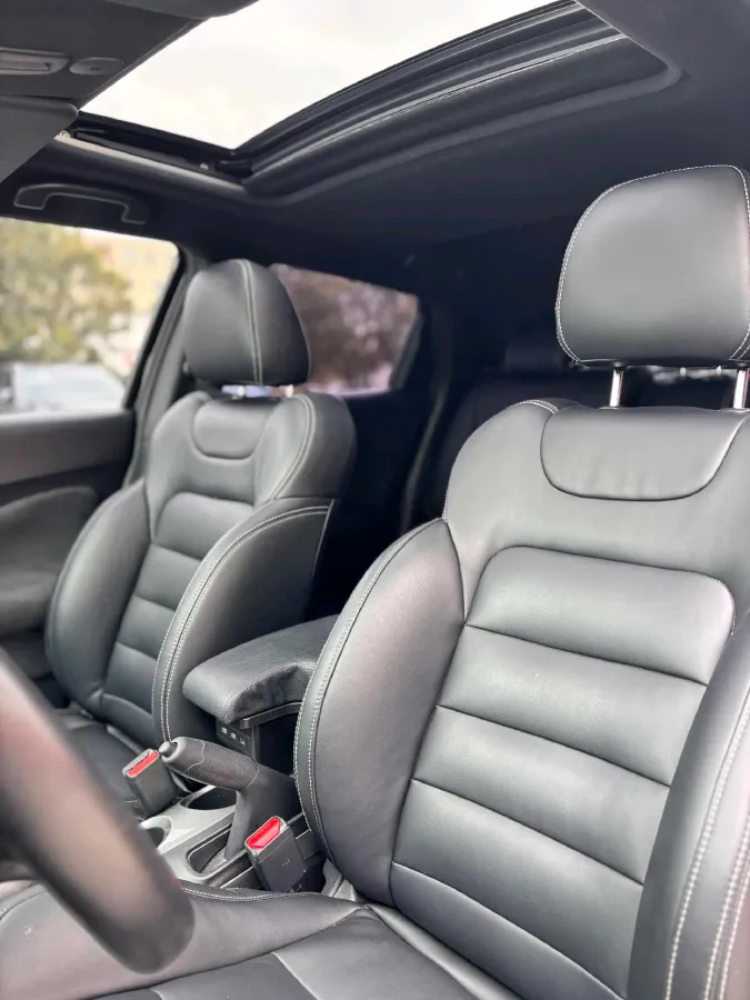 2014 Mitsubishi Outlander 2.0L 150HP L4 CVT,autocango,china used car exporter,china ev exporter,chinese used car exporter,chinese used ev exporter