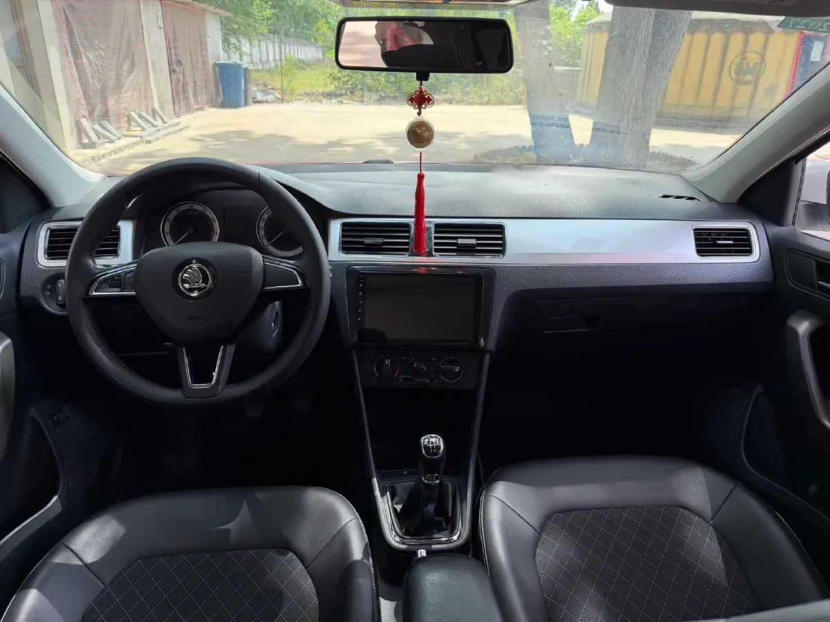 2019 SWM G01 1.5T 156HP L4 6MT,autocango,china used car exporter,china ev exporter,chinese used car exporter,chinese used ev exporter