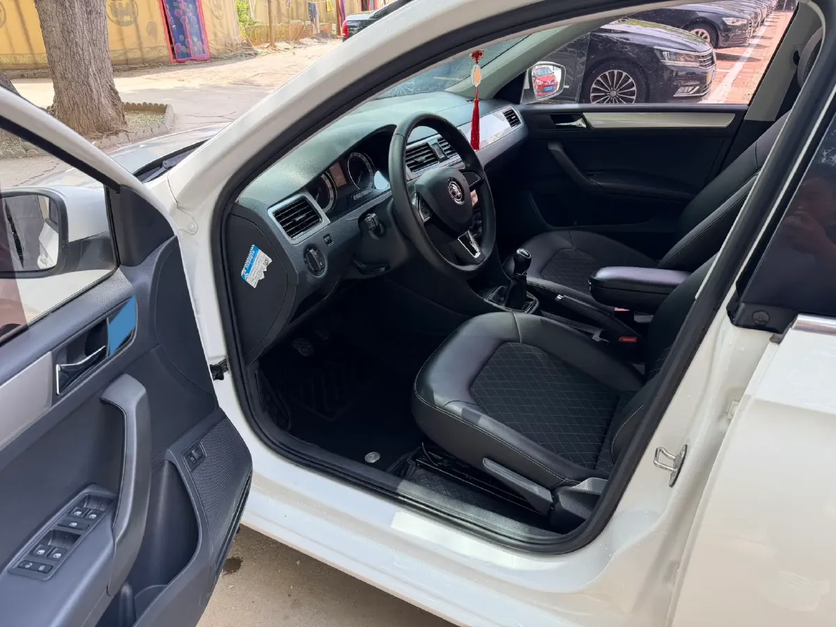 2019 SWM G01 1.5T 156HP L4 6MT,autocango,china used car exporter,china ev exporter,chinese used car exporter,chinese used ev exporter