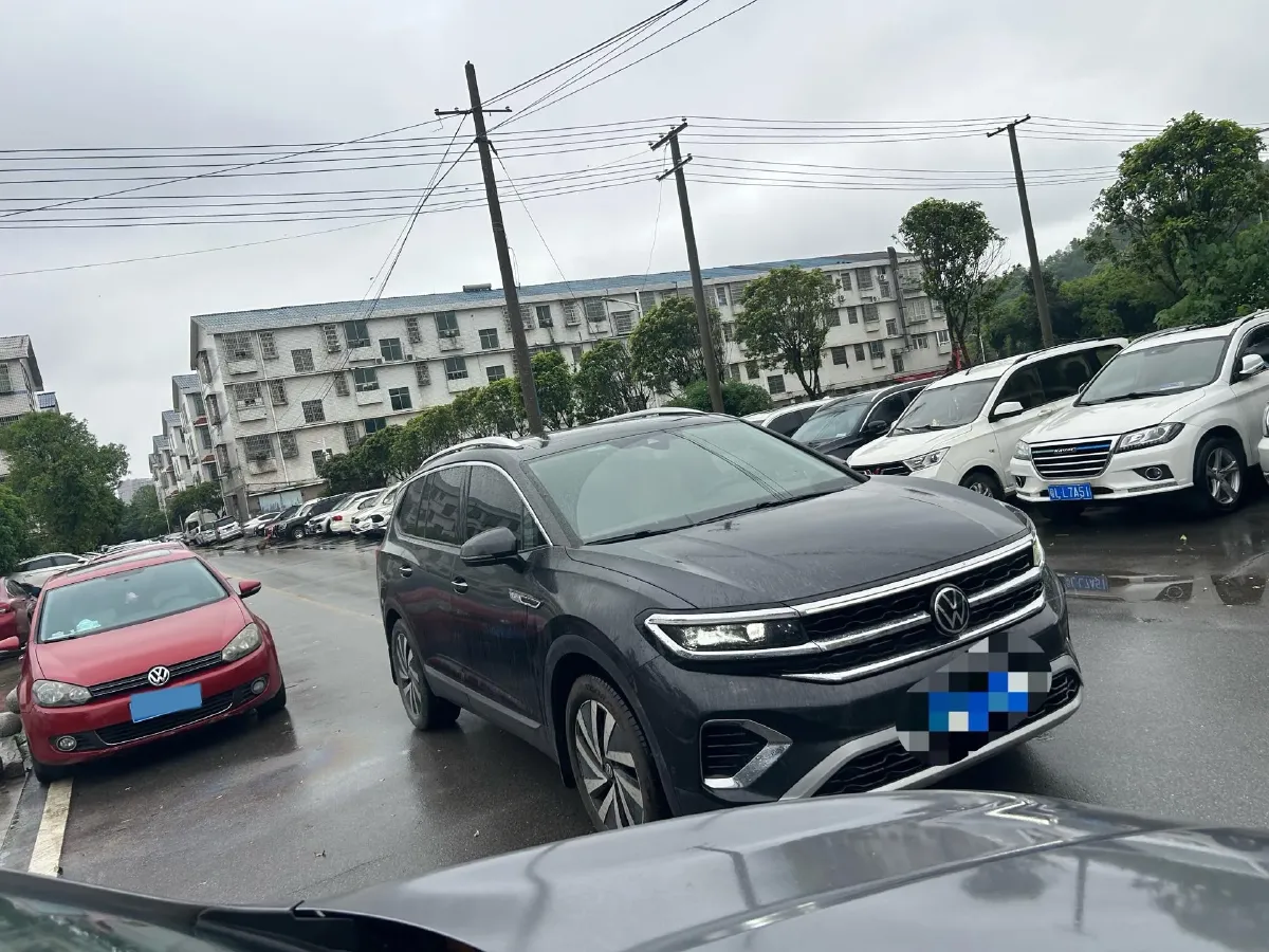 2021 Volkswagen Talagon 2.0T 220HP L4 7DCT,autocango,china used car exporter,china ev exporter,chinese used car exporter,chinese used ev exporter