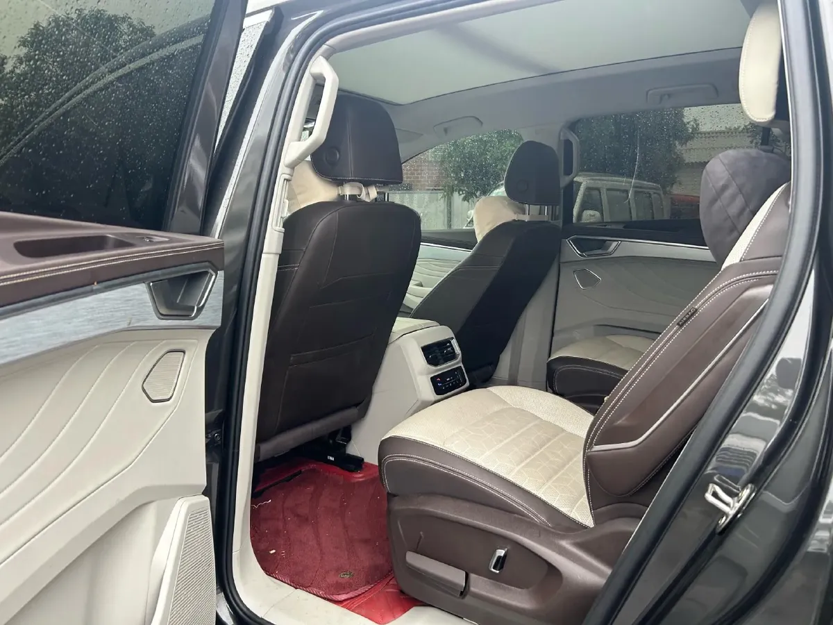 2021 Volkswagen Talagon 2.0T 220HP L4 7DCT,autocango,china used car exporter,china ev exporter,chinese used car exporter,chinese used ev exporter