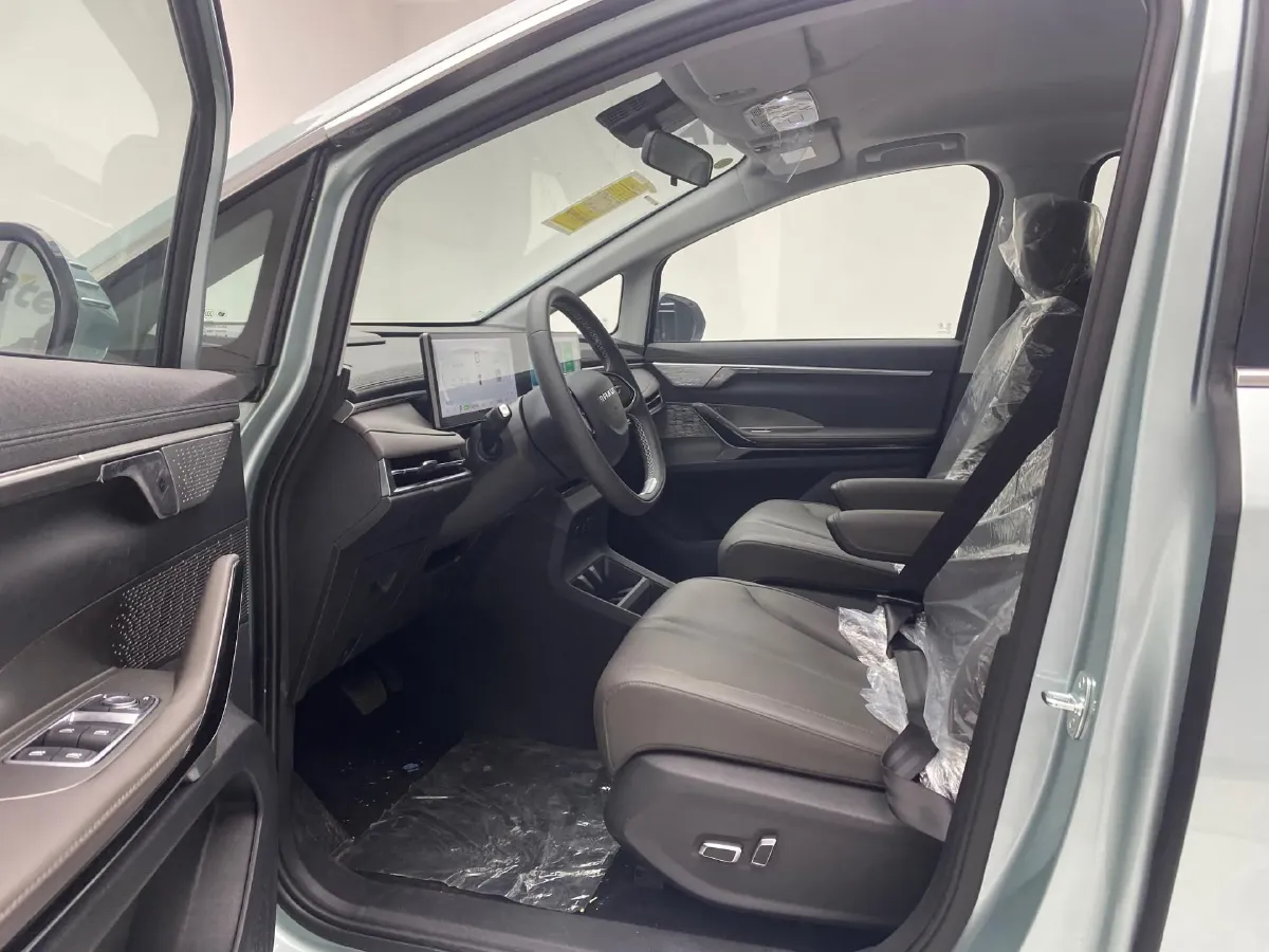 2024 MAXUS DaJia 7 1.5T 150HP L4 1DHT PHEV 24.7KWH,autocango,china used car exporter,china ev exporter,chinese used car exporter,chinese used ev exporter