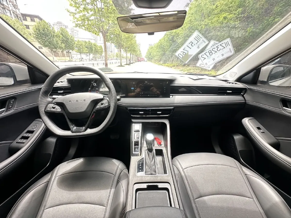 2023 Roewe i5 1.5L 129HP L4 CVT,autocango,china used car exporter,china ev exporter,chinese used car exporter,chinese used ev exporter