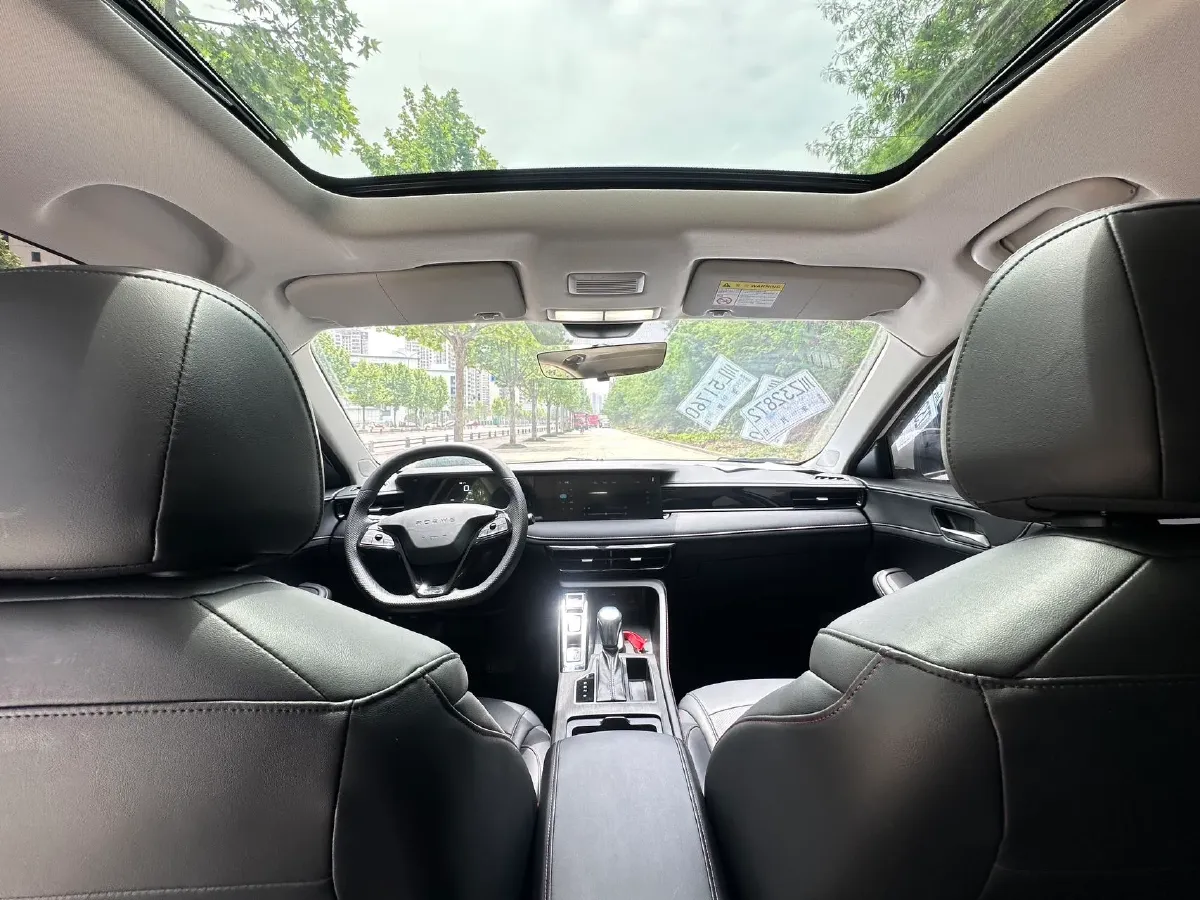 2023 Roewe i5 1.5L 129HP L4 CVT,autocango,china used car exporter,china ev exporter,chinese used car exporter,chinese used ev exporter