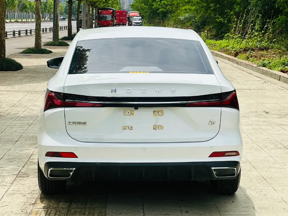 2023 Roewe i5 1.5L 129HP L4 CVT,autocango,china used car exporter,china ev exporter,chinese used car exporter,chinese used ev exporter