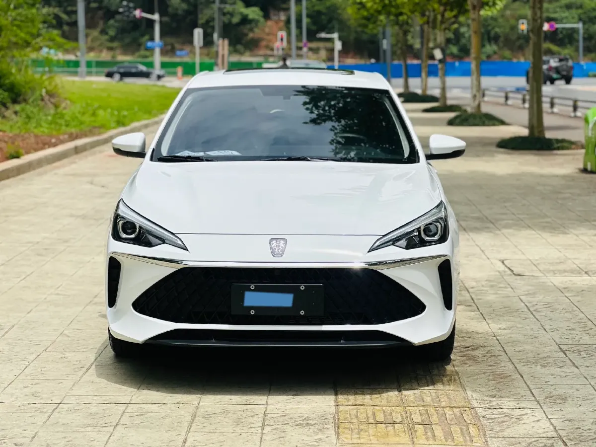2023 Roewe i5 1.5L 129HP L4 CVT,autocango,china used car exporter,china ev exporter,chinese used car exporter,chinese used ev exporter