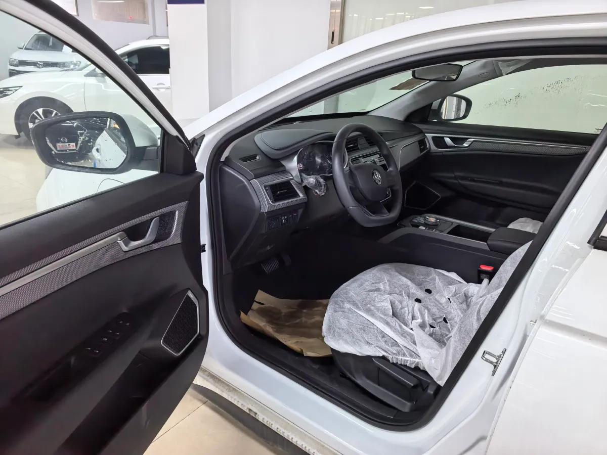 2023 Livan Maple 60s BEV 52.56KWH,autocango,china used car exporter,china ev exporter,chinese used car exporter,chinese used ev exporter