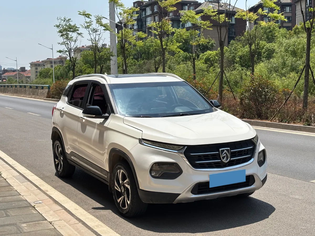 2017 BaoJun 510 1.5L 112HP L4 6MT,autocango,china used car exporter,china ev exporter,chinese used car exporter,chinese used ev exporter