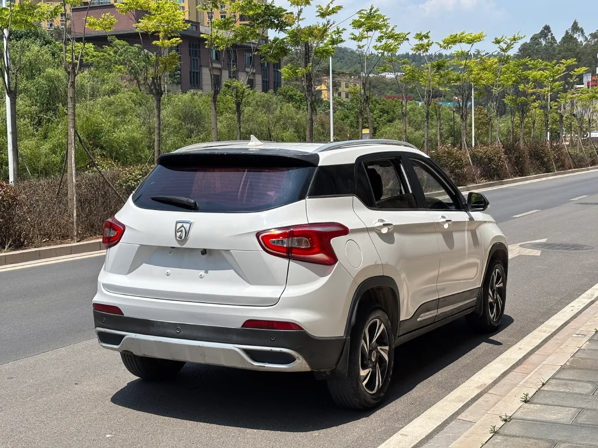 2017 BaoJun 510 1.5L 112HP L4 6MT,autocango,china used car exporter,china ev exporter,chinese used car exporter,chinese used ev exporter