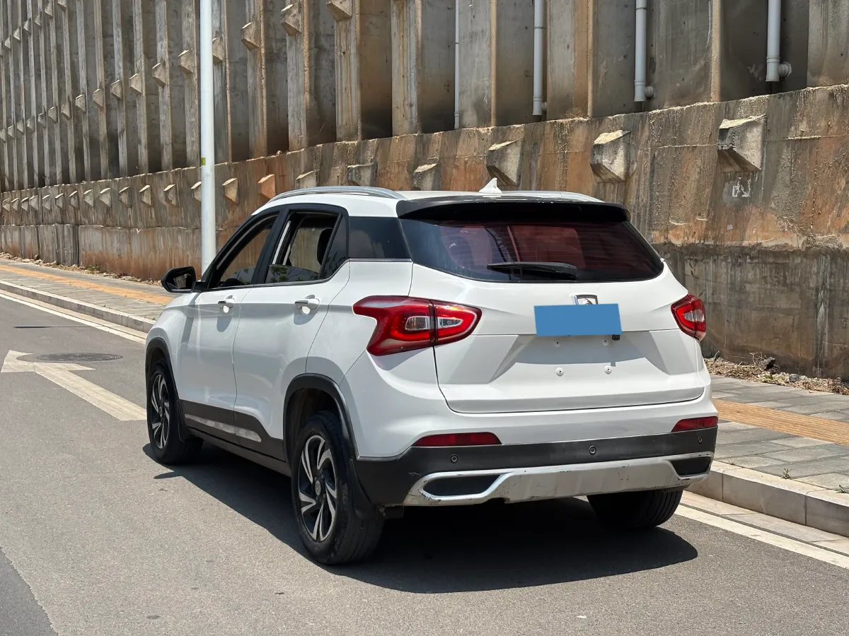 2017 BaoJun 510 1.5L 112HP L4 6MT,autocango,china used car exporter,china ev exporter,chinese used car exporter,chinese used ev exporter