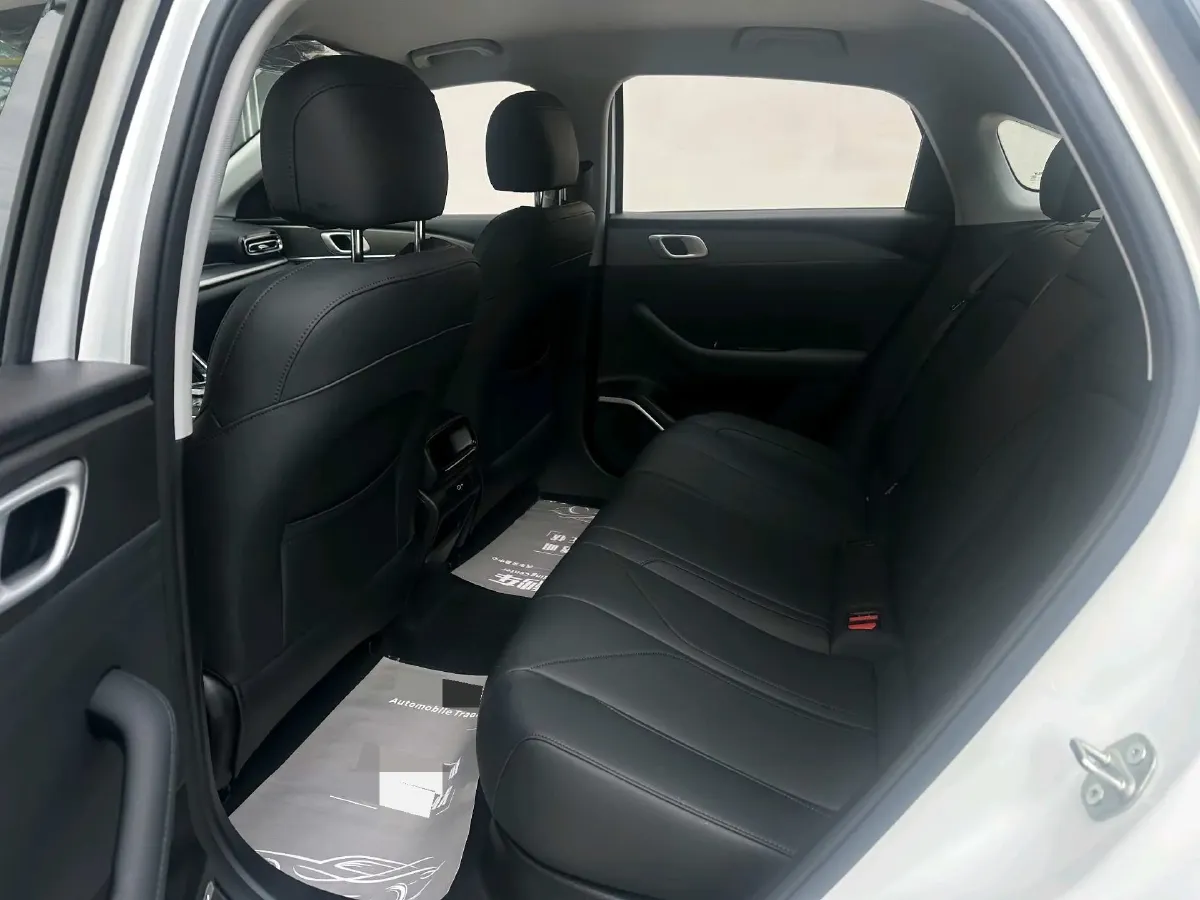 2026 Geely Galaxy Starshine 6 1.5L 112HP L4 1DHT PHEV,autocango,china used car exporter,china ev exporter,chinese used car exporter,chinese used ev exporter