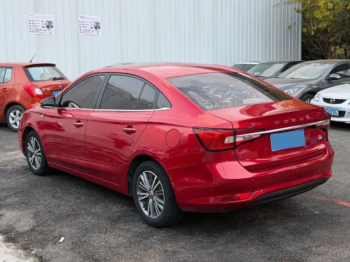 2019 Roewe i5 1.5L 120HP L4 5MT,autocango,china used car exporter,china ev exporter,chinese used car exporter,chinese used ev exporter