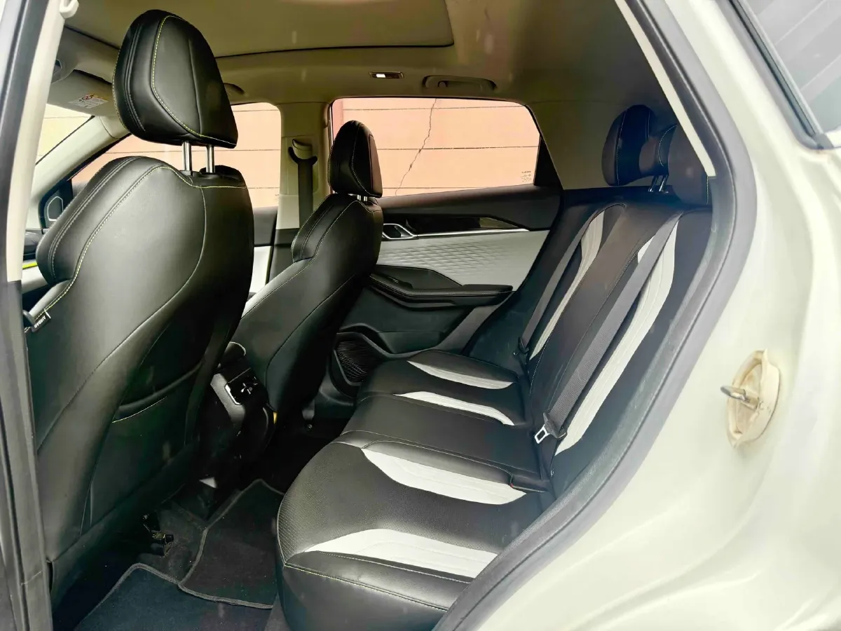 2023 Geely Coolray 1.5T 181HP L4 7DCT,autocango,china used car exporter,china ev exporter,chinese used car exporter,chinese used ev exporter