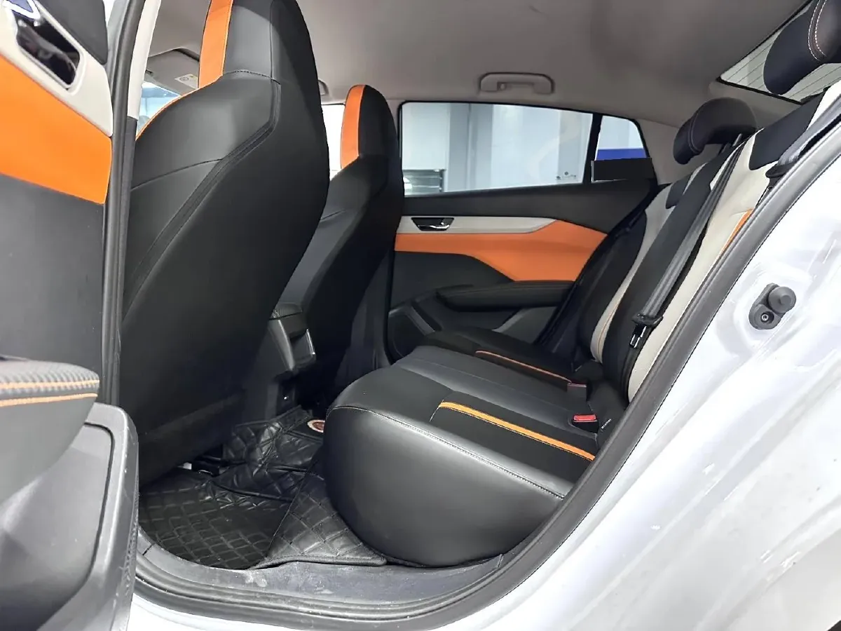 2023 DongFeng Aeolus YiXuan 1.5L 125HP L4 6DCT,autocango,china used car exporter,china ev exporter,chinese used car exporter,chinese used ev exporter