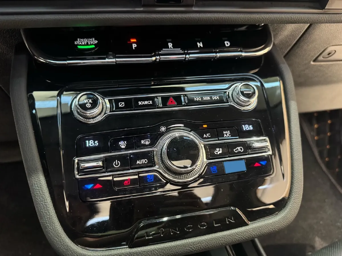 2020 Lincoln Corsair 2.0T 245HP L4 8AT,autocango,china used car exporter,china ev exporter,chinese used car exporter,chinese used ev exporter