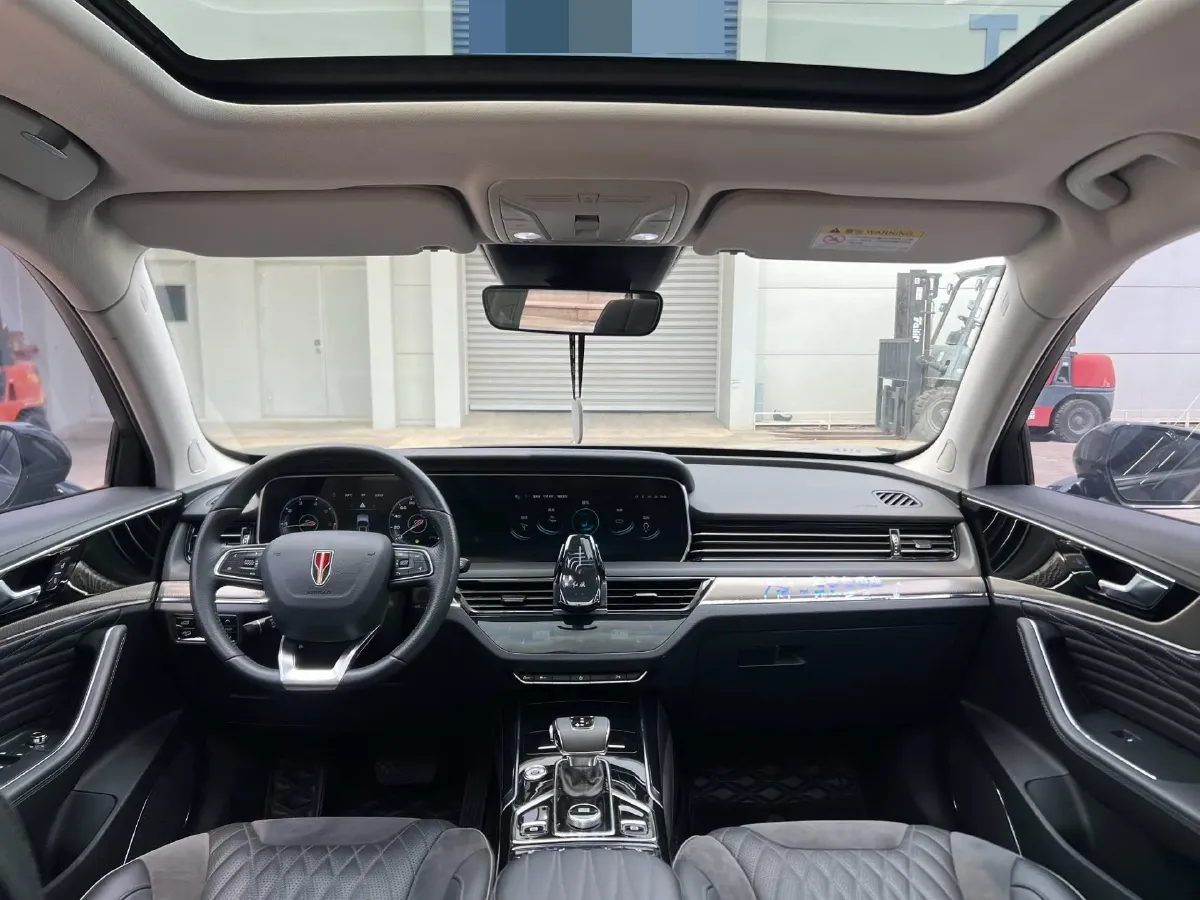 2022 HongQi HS5 2.0T 224HP L4 6AT,autocango,china used car exporter,china ev exporter,chinese used car exporter,chinese used ev exporter