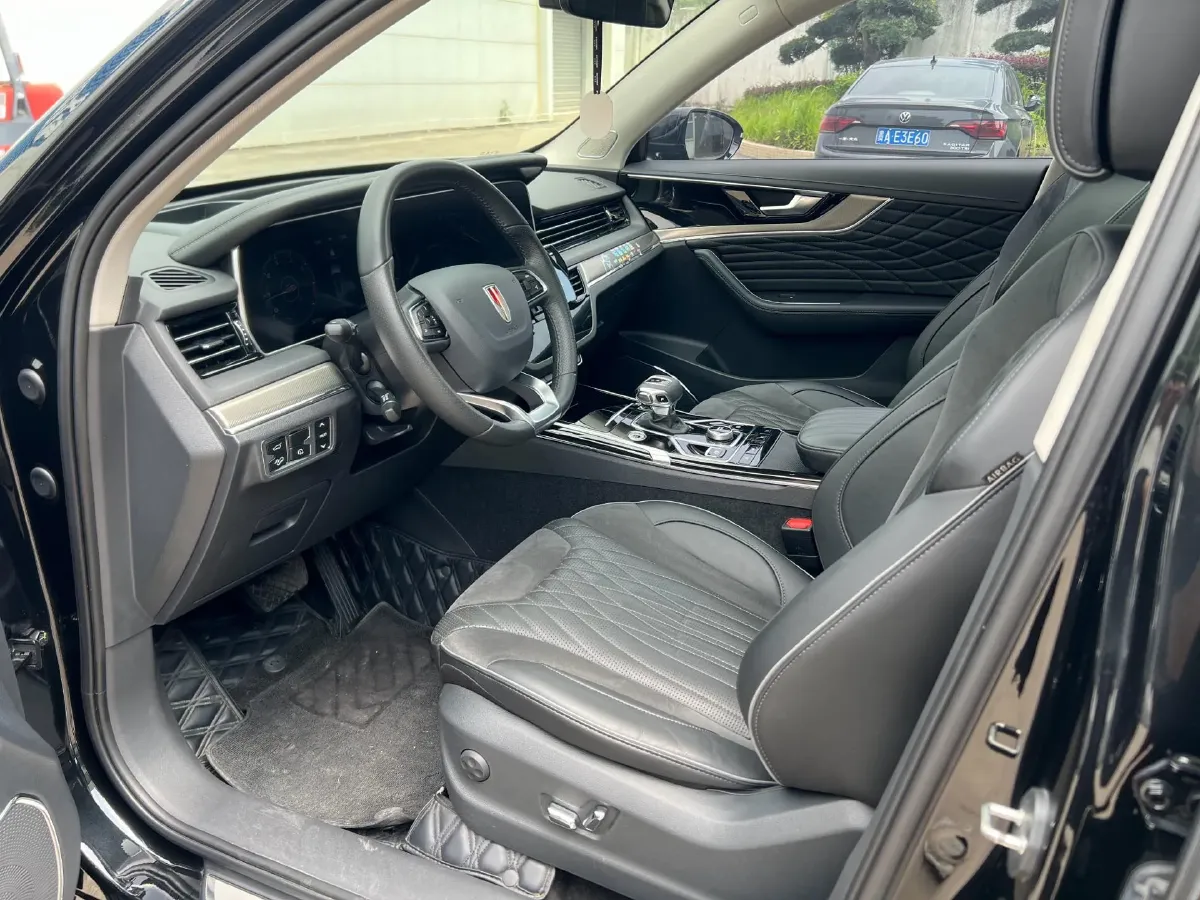 2022 HongQi HS5 2.0T 224HP L4 6AT,autocango,china used car exporter,china ev exporter,chinese used car exporter,chinese used ev exporter