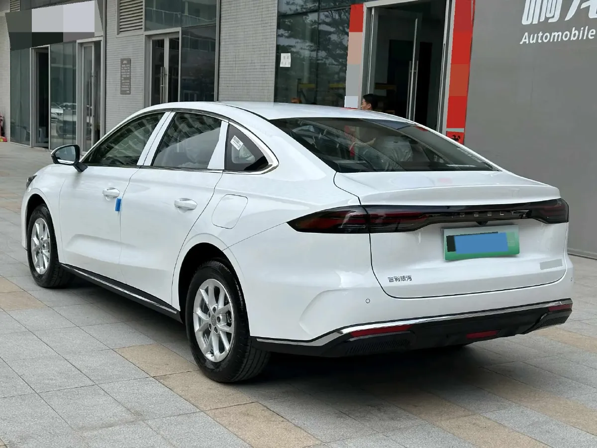 2026 Geely Galaxy Starshine 6 1.5L 112HP L4 1DHT PHEV,autocango,china used car exporter,china ev exporter,chinese used car exporter,chinese used ev exporter