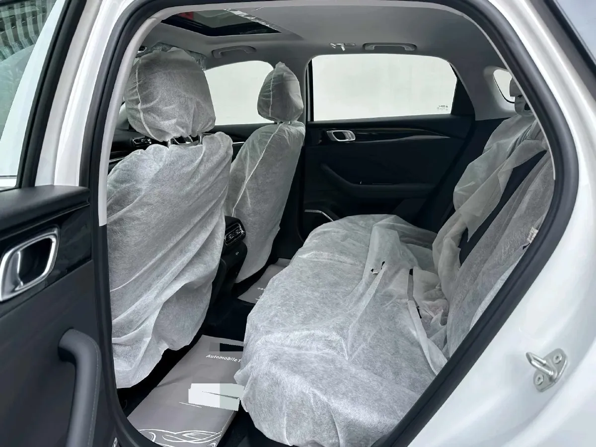 2026 Geely Galaxy Starshine 6 1.5L 112HP L4 1DHT PHEV,autocango,china used car exporter,china ev exporter,chinese used car exporter,chinese used ev exporter