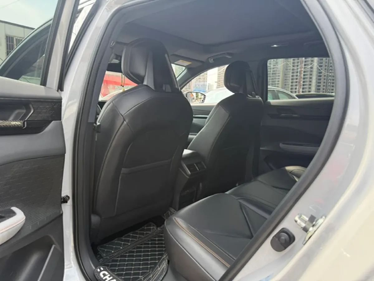 2022 ChangAn UNI-V 1.5T 188HP L4 7DCT,autocango,china used car exporter,china ev exporter,chinese used car exporter,chinese used ev exporter