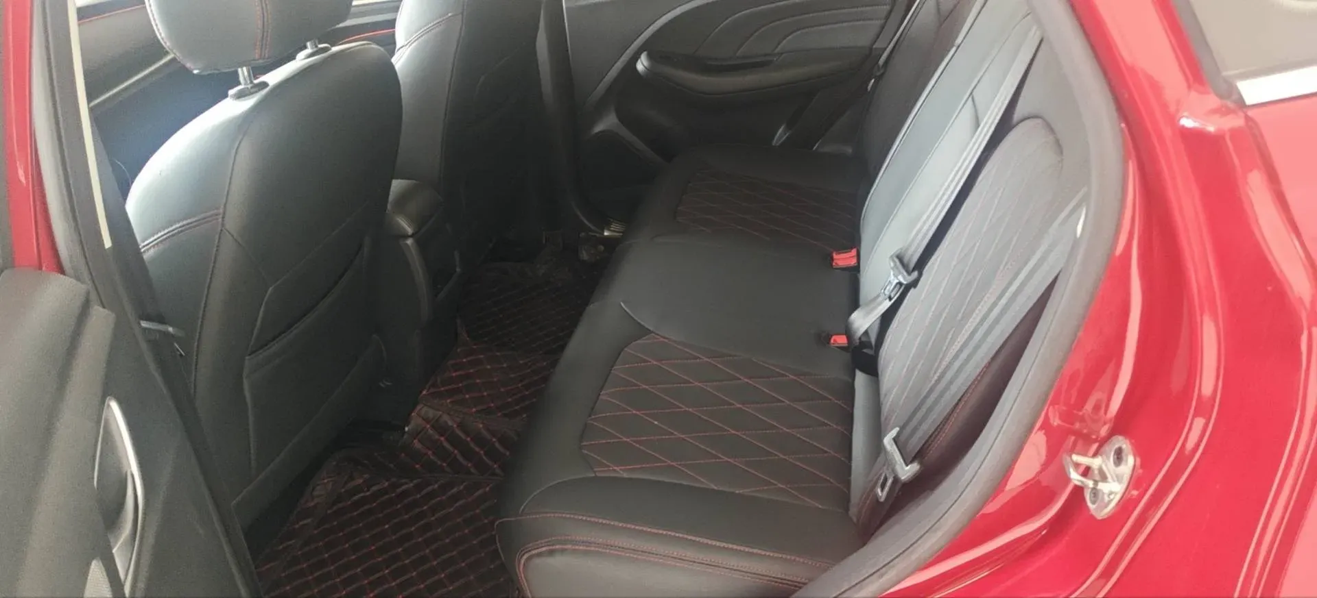 2020 Roewe RX3 1.6L 125HP L4 CVT,autocango,china used car exporter,china ev exporter,chinese used car exporter,chinese used ev exporter