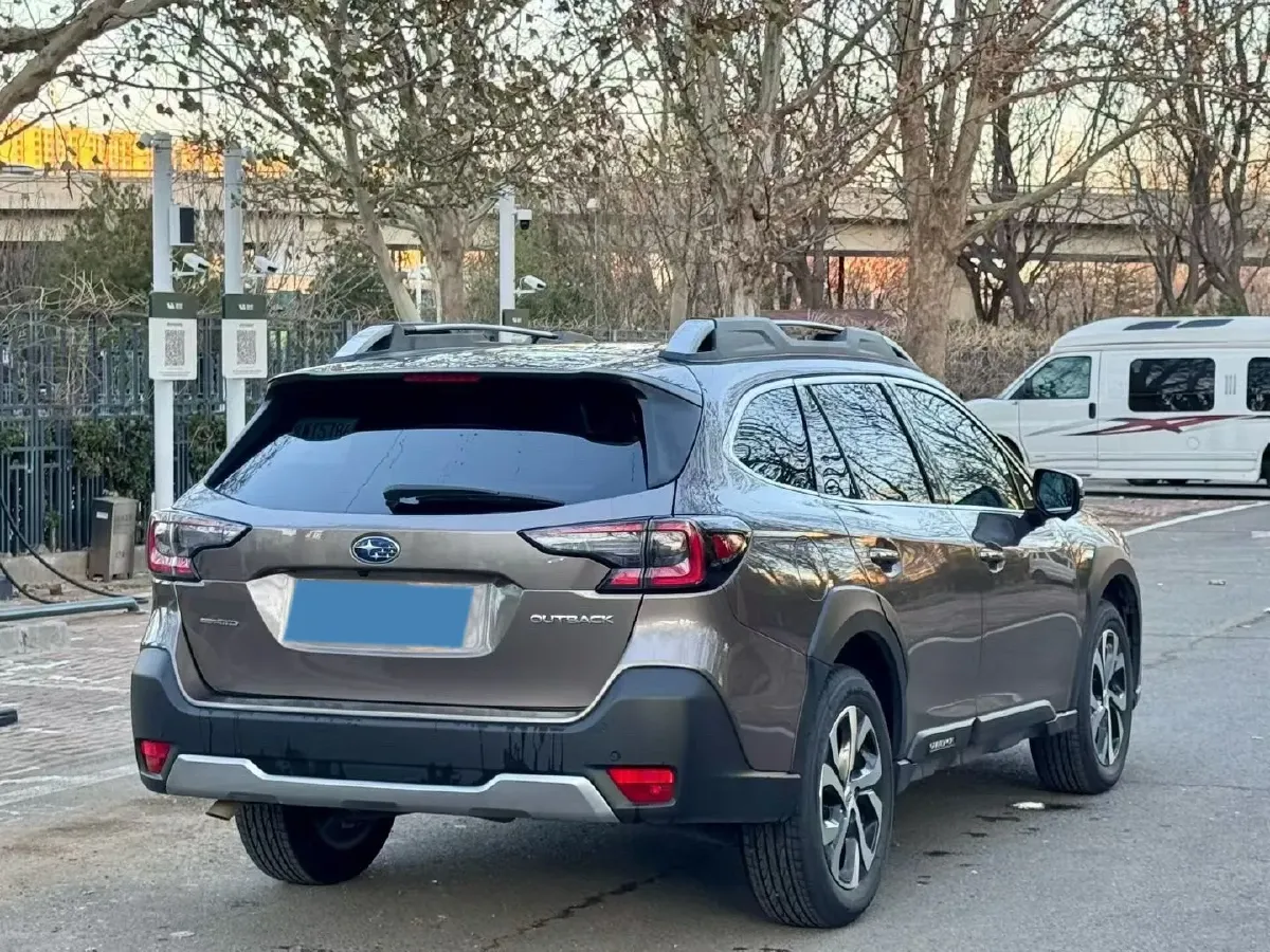 2023 Subaru Outback 2.5L 169HP H4 CVT,autocango,china used car exporter,china ev exporter,chinese used car exporter,chinese used ev exporter