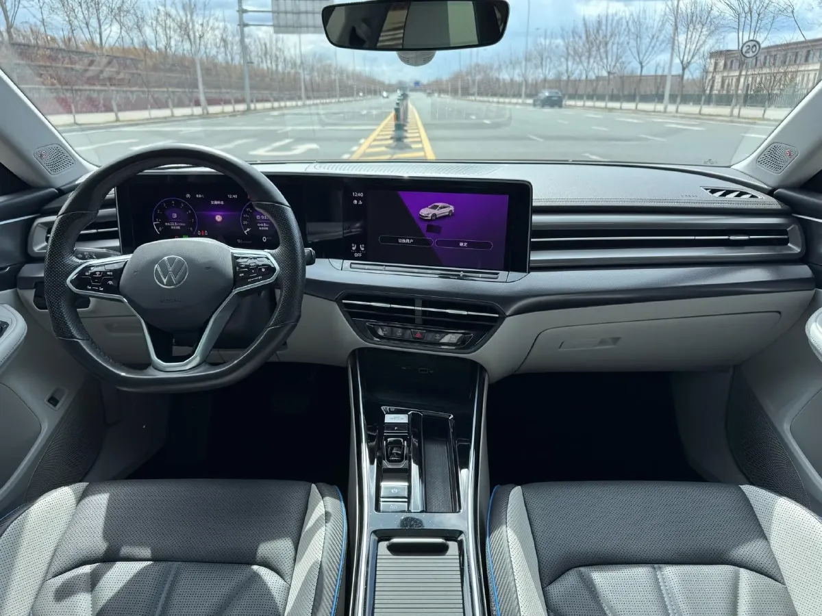 2022 Skoda Superb 2.0T 186HP L4 7DCT,autocango,china used car exporter,china ev exporter,chinese used car exporter,chinese used ev exporter