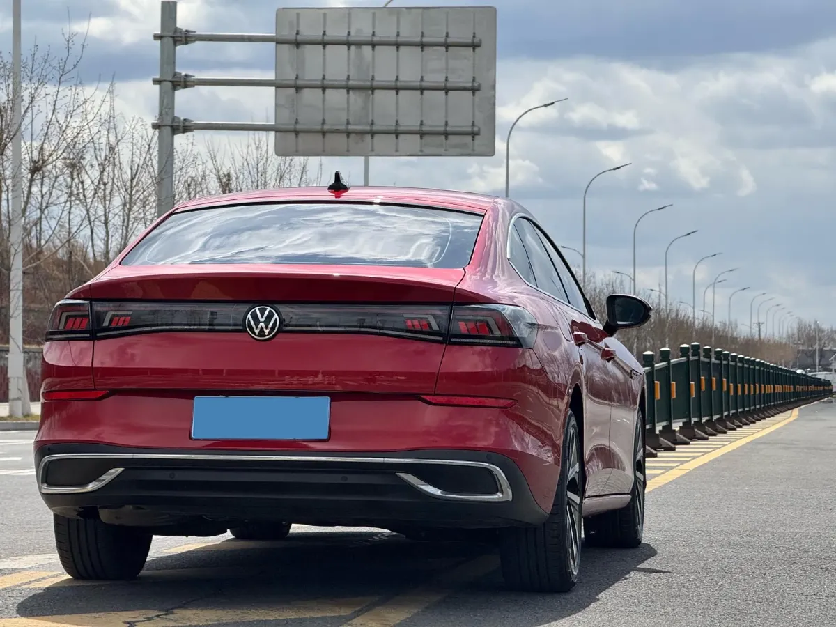 2022 Skoda Superb 2.0T 186HP L4 7DCT,autocango,china used car exporter,china ev exporter,chinese used car exporter,chinese used ev exporter