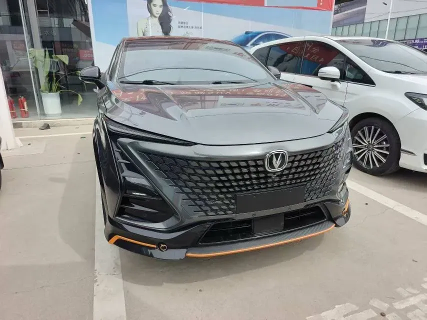 2022 ChangAn UNI-T 1.5T 188HP L4 7DCT,autocango,china used car exporter,china ev exporter,chinese used car exporter,chinese used ev exporter