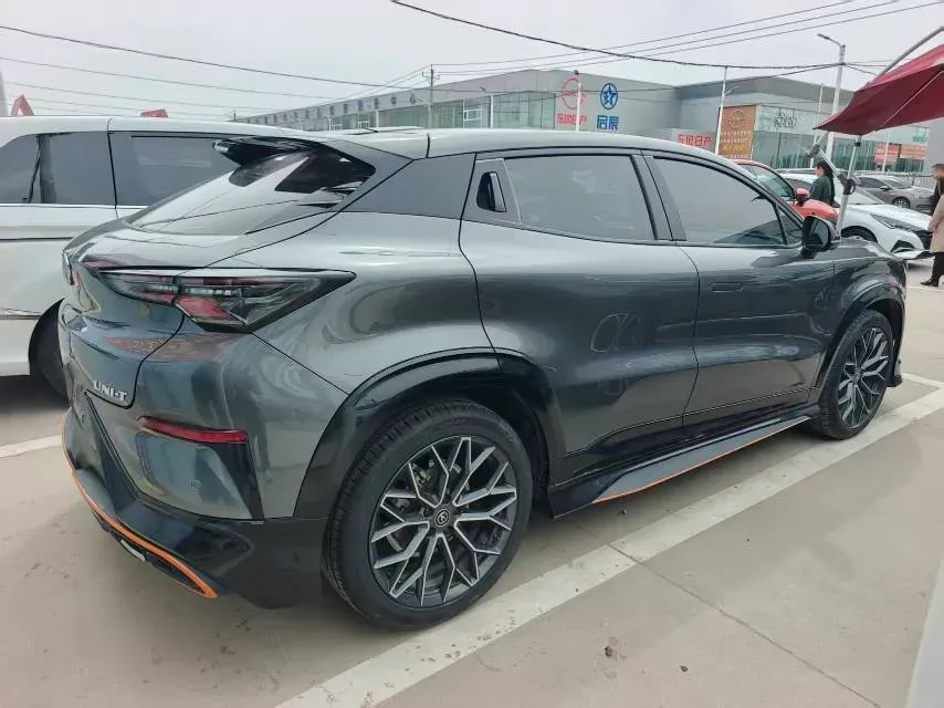 2022 ChangAn UNI-T 1.5T 188HP L4 7DCT,autocango,china used car exporter,china ev exporter,chinese used car exporter,chinese used ev exporter