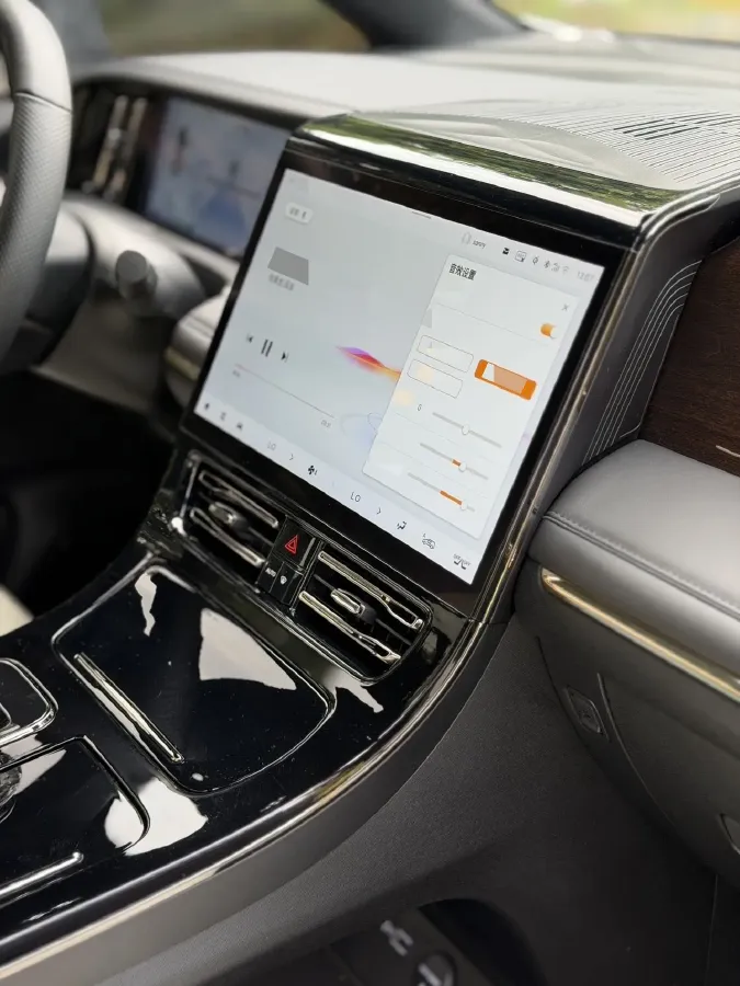 2023 GAC Trumpchi M8 2.0T 190HP L4 E-CVT Hybrid,autocango,china used car exporter,china ev exporter,chinese used car exporter,chinese used ev exporter